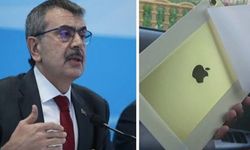 Yusuf Tekin’den gazetecilere iPad hediyesi