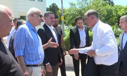 İzmir Büyükşehir Belediye Başkanı Tugay, Tire'de vatandaşlar, üreticiler ve esnafla buluştu