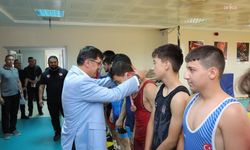Kütahya Belediye Başkanı Kahveci'den genç sporculara ziyaret