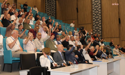 Kütahya Kent Konseyi'nde Bülent Cebeci güven tazeledi