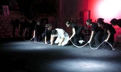 Manisa Büyükşehir Belediyesi Konservatuvarı öğrencilerinden sanat dolu 'Yıl Sonu Gecesi'