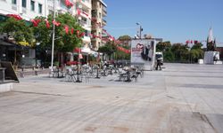 Manisa Büyükşehir Belediyesi'nden Cumhuriyet Meydanı'nda işgaliye denetimi