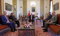 Numan Kurtulmuş, Yeni Yol Grubu Grup Başkanı ve Başkanvekilleri ile görüştü