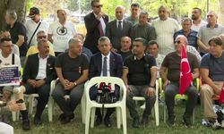 Özgür Özel'den oturma eylemindeki şehit aileleri ve gazilere destek: 'Teklifi getirsinler, söz hakkı bile kullanmayacağız'