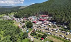 Şenkaya Bal Festivali için 20 bin kişi Şirankes Mesire Alanı'nı doldurdu