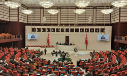 TBMM Genel Kurulu... Abdulhamit Gül: Gelin, acıları değil sevinçleri artıracak bir süreçte hep birlikte taşın altına elimizi koyalım