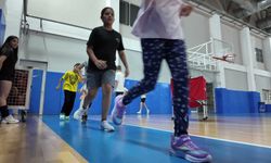 Tepebaşı'nda geleceğin voleybolcuları yetişiyor