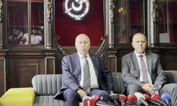 Ümit Özdağ: 'Ekonomik buhran tünelin ucunda ışık olmadan devam ediyor'