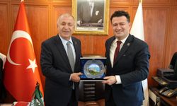 Ümit Özdağ’dan Giresun Barosu Ziyareti: “Adalete Güven Zedeleniyor”