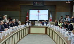 YÖK Başkanı Özvar'dan Şırnak Üniversitesi rektörü açıklaması: Siyasal tartışmalar olur da bir de insanların hakları var, şüpheniz varsa YÖK'e bekliyorum