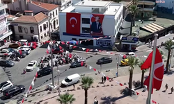 Ayvalık, 30 Ağustos Zafer Bayramı'nda kırmızı beyaza büründü