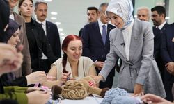 Bakan Göktaş, Mardin'de 13 Mart Kadın ve Aile Destek Merkezi'ni ziyaret etti