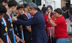 Beyoğlu'nda Zafer Bayramı coşkusu futbol turnuvasıyla taçlandı