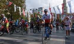 Büyükçekmece'de 30 Ağustos'a özel vefa turu: Şehit Yarbay Gökhan Korkmaz anısına pedal çevirdiler