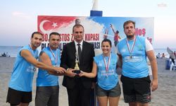 Büyükçekmece'de 'Zafer Kupası Plaj Voleybolu Turnuvası' tamamlandı