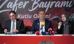 CHP İstanbul İl Başkanı Tekin'den muhalefete 'milletin gerçek gündemine dönün' çağrısı