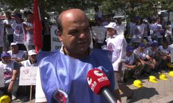 Doruk Madencilik işçilerinin Yıldızlar SSS Holding önündeki eylemi sürüyor... İşçilerden Cumhurbaşkanı Erdoğan'a çağrı: 'Madencinin sesini duyun'