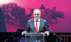 İBB Başkanvekili Nuri Aslan:'İstanbul'un meydanlarında Cumhuriyetimizin kazanımlarını ve özgürlük nefesini hep birlikte yaşatıyoruz'