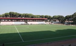 İzmir Büyükşehir Belediyesi Ödemiş Saraçoğlu Stadı'nın zeminini yeniledi 