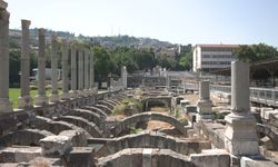 İzmir'in kalbinde 2 bin yıllık gizem... Smyrna Agorası'nda antik kanalın kaynağı aranıyor