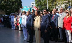 Karşıyaka'da Zafer Bayramı coşkuyla kutlanıyor