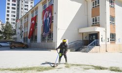 Kuşadası Belediyesi, ilçedeki okulları yeni eğitim öğretim dönemine hazırlıyor