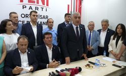 Ortahisar Belediye Başkanı Kaya, 21 Belediye Meclisi üyesiyle birlikte YENİ Parti'ye katıldı