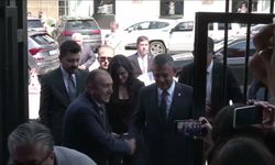Özgür Özel, YENİ Parti Genel Merkezi'nde... 'Bize gönülden destek verenlerin sorumluluğunu hissederek bu kapıdan giriyoruz'
