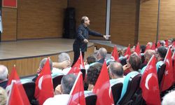 Sunay Akın, Büyük Zafer'e giden yolu Ortahisar'da anlattı