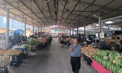 Adanalı pazarcı: 'Patlıcanı 30 liraya veriyorduk, mazot zammından 40 lira yaptık'