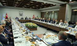 AK Parti Genel Başkanvekili Elitaş, geçmiş dönem milletvekilleriyle bir araya geldi