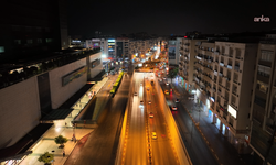 Antalya Büyükşehir Belediyesi, 100. Yıl Caddesi'nde yenileme çalışmalarına devam ediyor