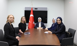 Bakan Göktaş, YouTube Kamu İlişkilerinden Sorumlu Başkan Yardımcıs Miller ile 15 yaş altına yönelik sosyal medya düzenlemesini görüştü