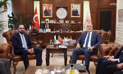 Bakan Işıkhan, Pakistanlı mevkidaşı Hussain ile bir araya geldi