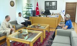 Başkan Tugay, altın madalyalı sporcuyu ağırladı