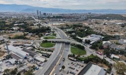 Bursa'da 'geçit köprüsü ve bağlantı yolları' trafiğe açıldı