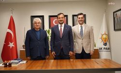CHP'den istifa eden 4 Üsküdar Belediye Meclis Üyesi AK Parti'ye katıldı