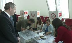 DEM Parti 5'inci Kongresi... Eş Genel Başkanlar Hatimoğulları ile Bakırhan oy kullandı