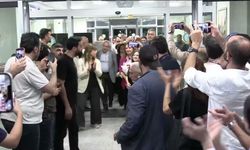 Diyarbakır'da çiçeklerle karşılanan Selçuk Mızraklı: Artık bu toprağa barışı ekelim, onun rahmetini sevgiyle besleyelim