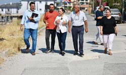 Efes Selçuk Belediye Başkanı Sengel, 14 Mayıs Mahallesi'ndeki çalışmaları inceledi