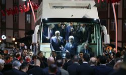 Erdoğan, Güneysu'da vatandaşlara seslendi: Önümüzde yaklaşan seçimleri başarıyla atlatacağımıza inanıyorum