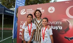 Eskişehir Büyükşehir Belediye Başkanı Ünlüce, küçük sporcuların heyecanına ortak oldu