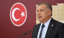 Gökan Zeybek'ten Üsküdar'da seçim öncesinde yapılan gözaltılara tepki: 'Bunun adı, milletin aklıyla ve oyuyla alay etmektir'