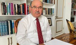 Hüseyin Çelik'ten Davutoğlu hakkında başlatılan soruşturmaya tepki: 'Eleştiriler siyaset alanı içerisinde değerlendirilmeli'