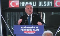 İstanbul toplu ulaşımına 25 milyar liralık yatırım: İETT filosuna 650 yeni araç törenle katıldı