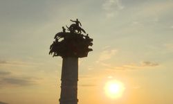 İzmir'de çağdaş sirk etkinliği düzenlendi