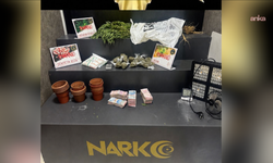 İzmir'de uyuşturucu operasyonu... 322 gram skunk ve 6 kök Hint keneviri ele geçirildi