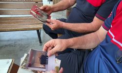 İzmir'in ikiz kahramanları 33 yıldır omuz omuza... Aynı gün itfaiyeci oldular, aynı gün evlendiler
