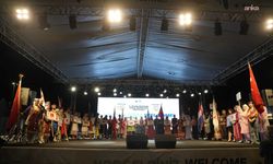 Kartal'da düzenlenen 5. Uluslararası Halk Oyunları Festivali'ne coşkulu final