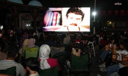 Keçiörenliler, 'Hababam Sınıfı Tatilde' ile açık havada sinema keyfi yaptı